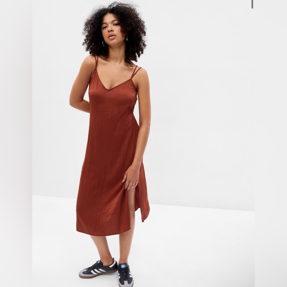 GAP NWT Pleated Midi Slip Dress -‎ Copper Beech Brown